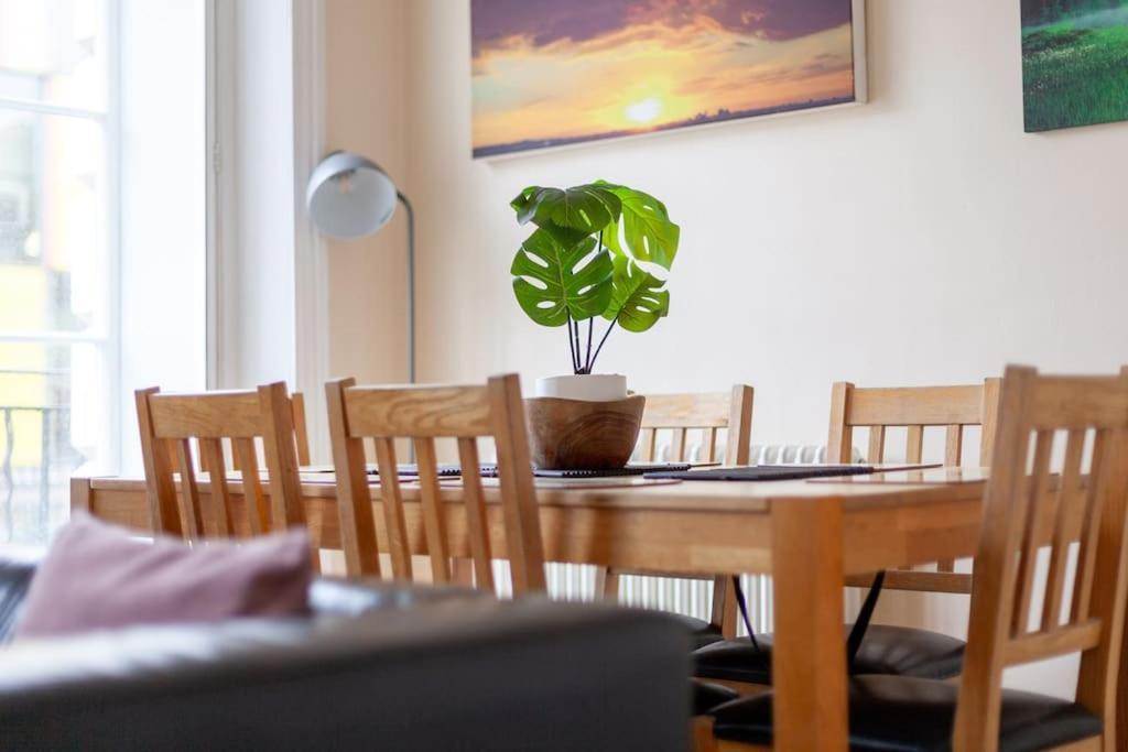 Spacious & Central 3-Bed Flat By Popular Waterloo! London Bagian luar foto